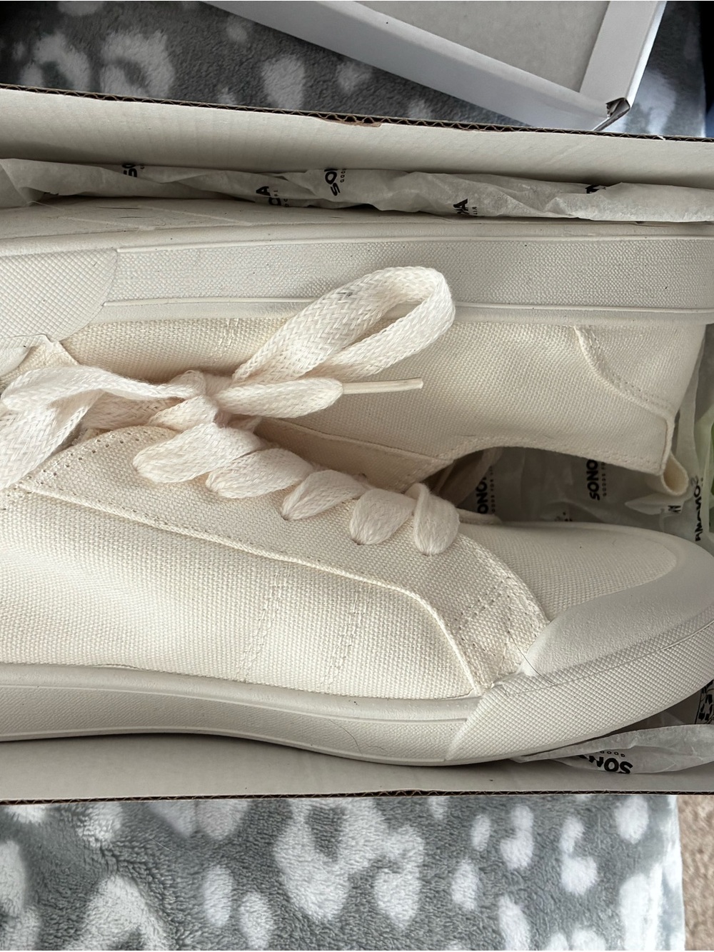 Sonoma Off-White Canvas Lace-Up Sneakers - Picture 2 of 4